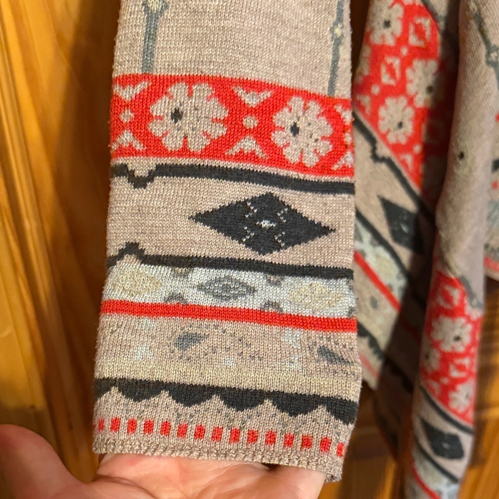 Freeway Tan and Red Patterned Cardigan - Picture 6 of 11